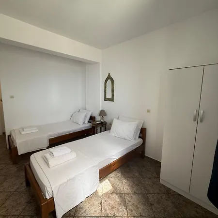 Mini House Apartament Logaras